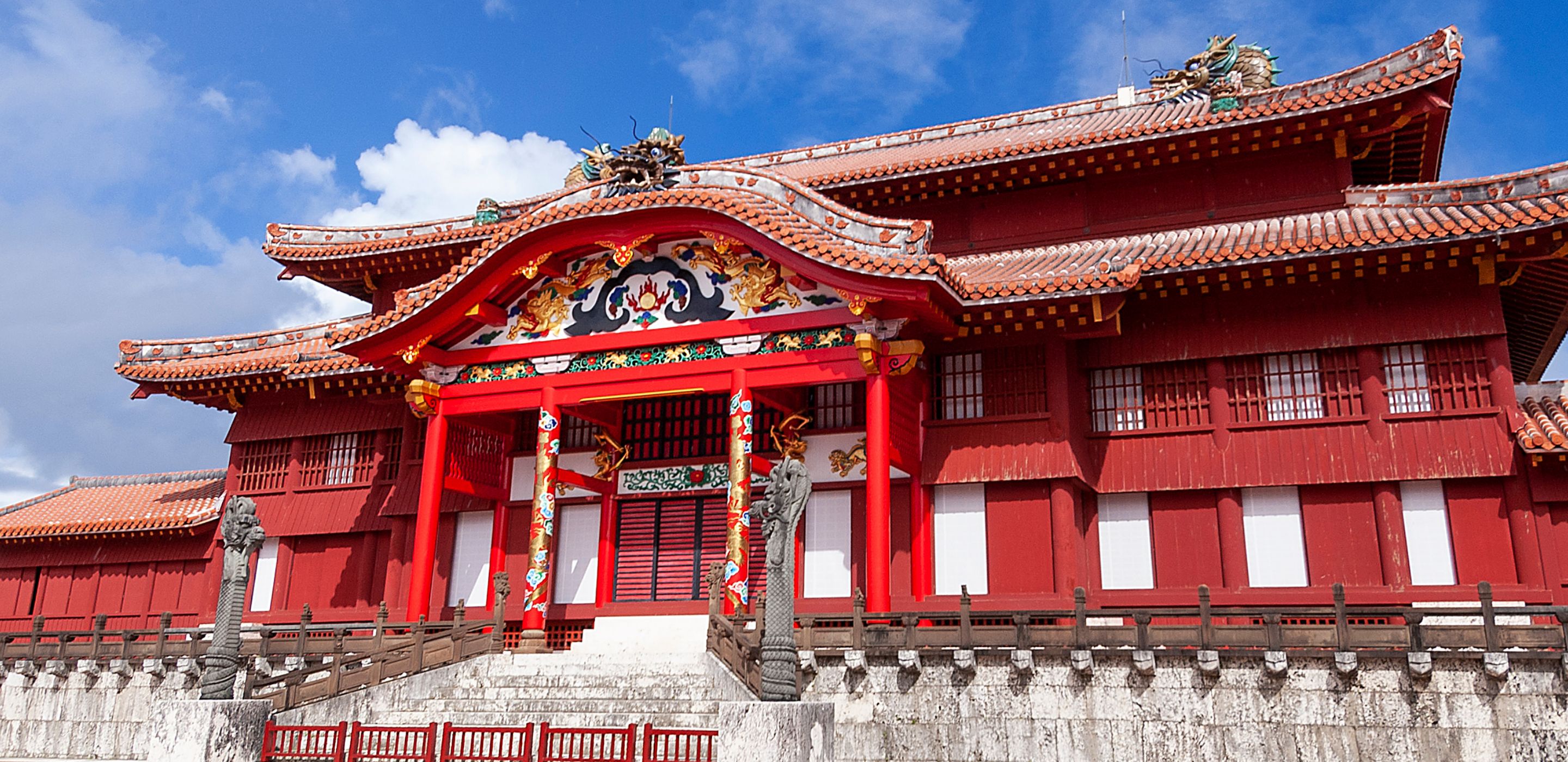 琉球王国の政治・外交・文化の中心地として威容を誇った首里城