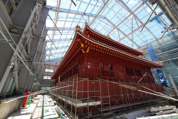 正殿外観の完成 