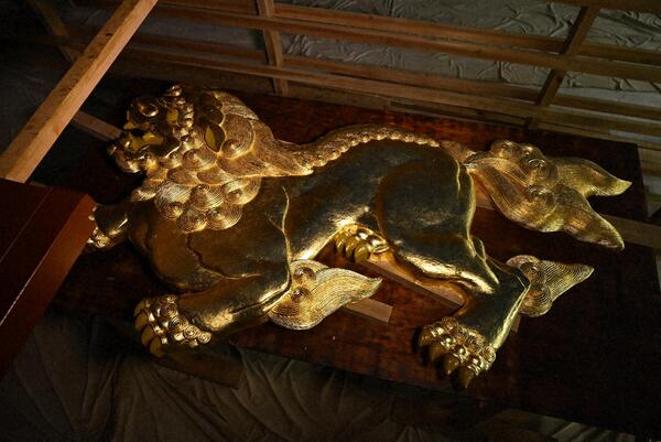 向拝奥の金龍　中塗り 