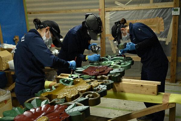 牡丹に獅子・唐草