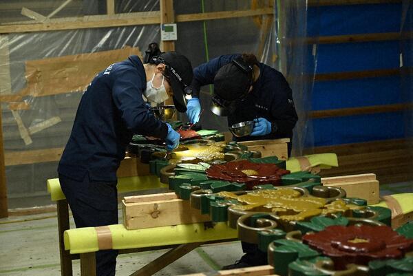 牡丹に獅子・唐草 