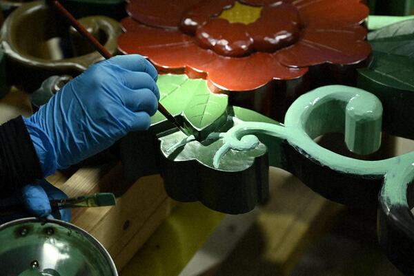 牡丹に獅子・唐草 