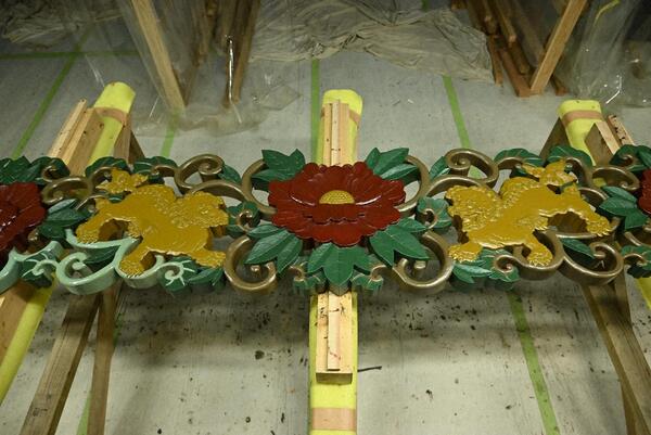 牡丹に獅子・唐草 