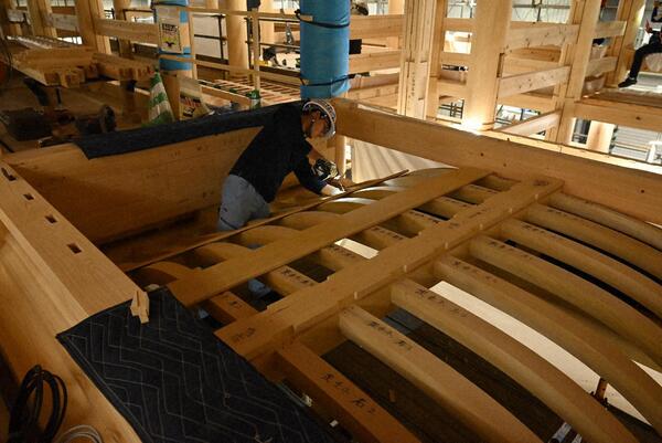 1階御差床　天井板取付 