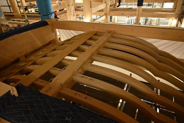 1階御差床　天井板取付 