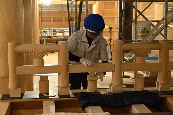 1階御差床　龍柱・高欄仮合せ 