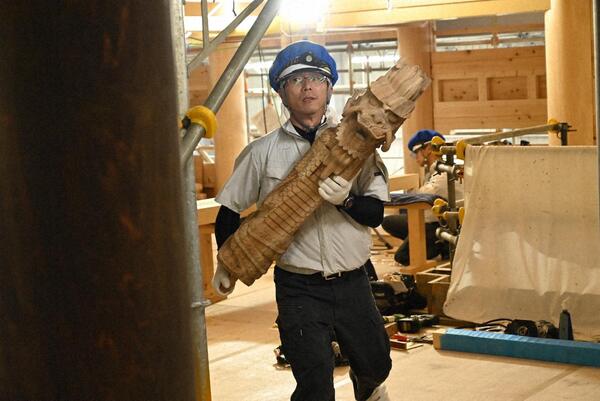 1階御差床　龍柱・高欄仮合せ 