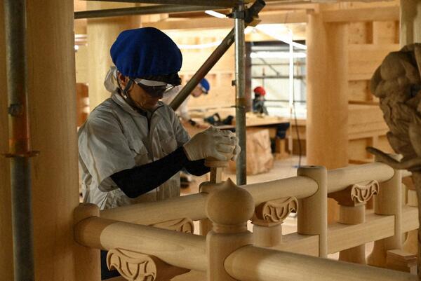 1階御差床　龍柱・高欄仮合せ 