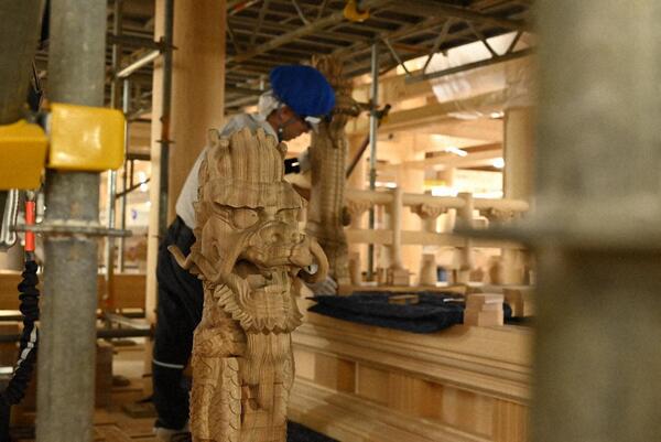 1階御差床　龍柱・高欄仮合せ 