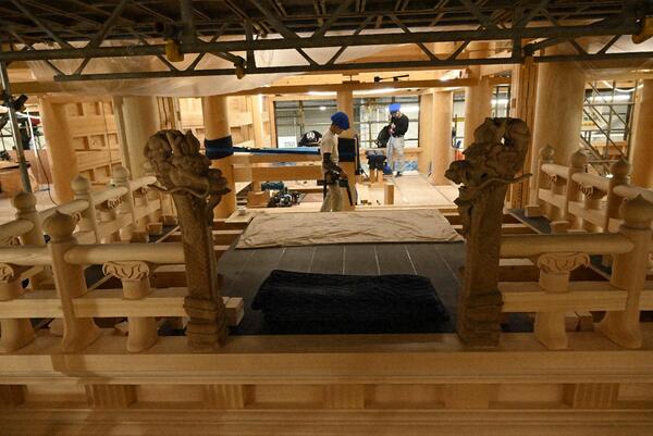 1階御差床　龍柱・高欄仮合せ 