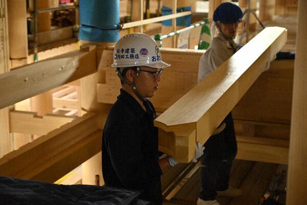 1階御差床　廻縁取付け