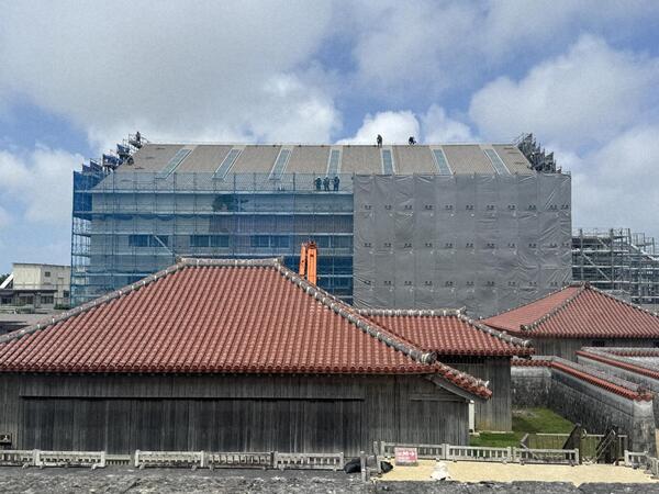 素屋根解体過程（2025年7月）