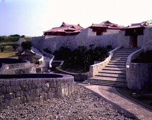 首里城全景｜瑞泉門付近の城郭のメイン画像