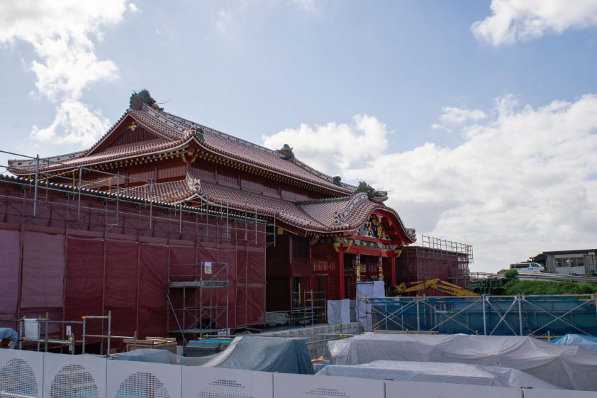 見に行こう首里城 ~ 正殿復元の「今」を知る~