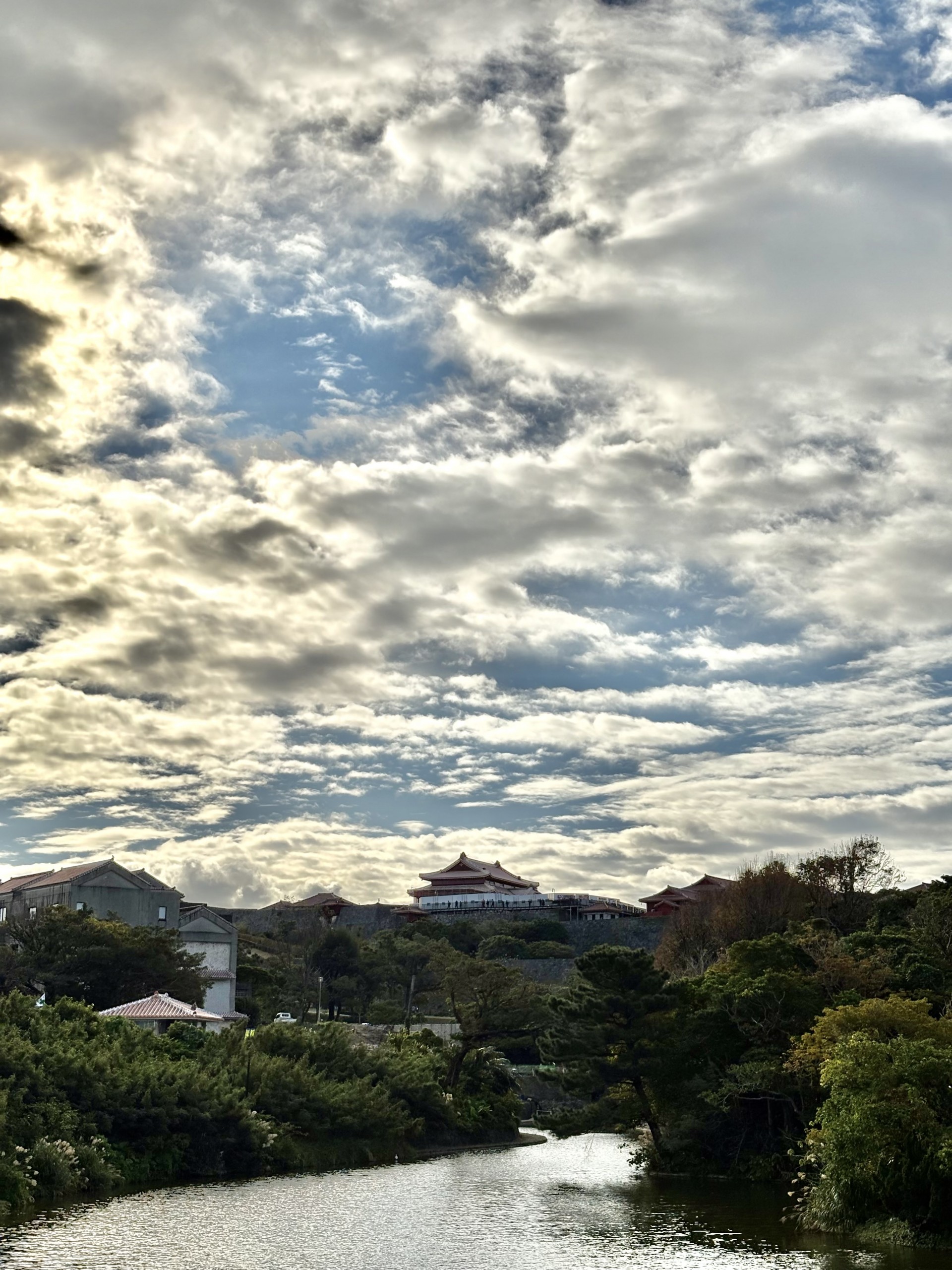 日常に溶け込む正殿