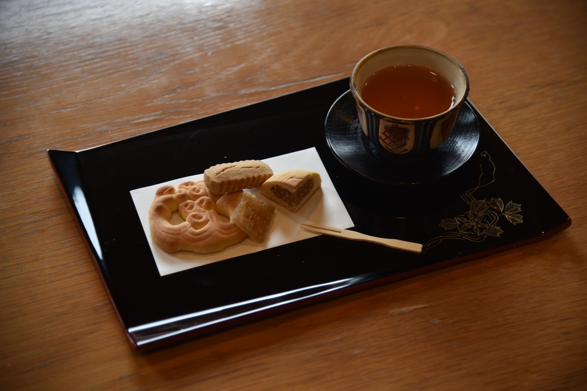 呈茶セット　800円